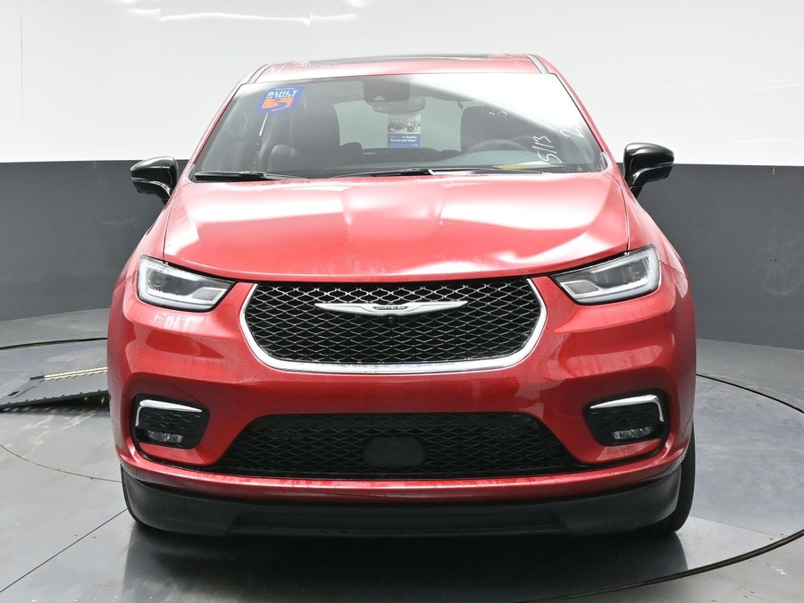 New 2026 Chrysler Pacifica Select Plus - BraunAbility Side Entry In Floor Automatic Ramp