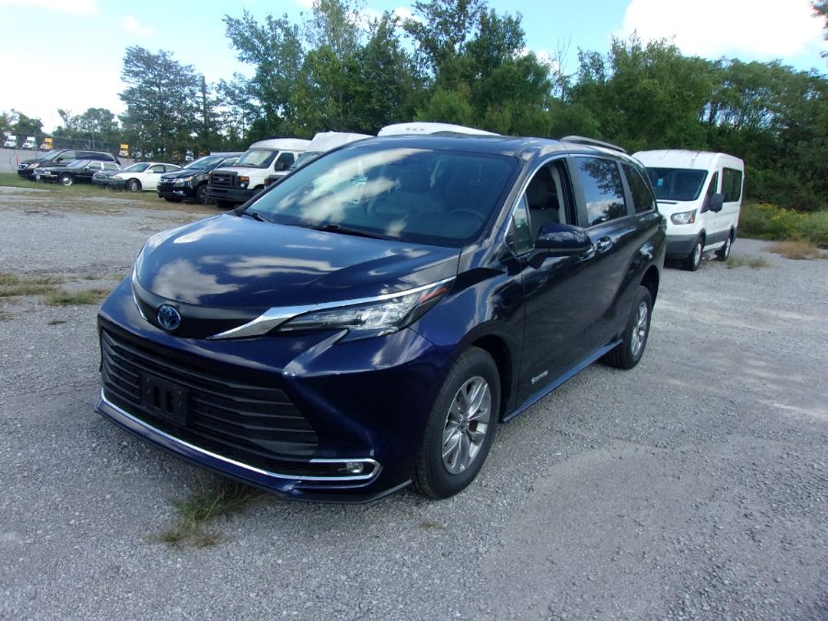 2024 TOYOTA SIENNA - Image 3
