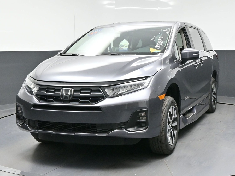 Grey Honda Odyssey image number 1