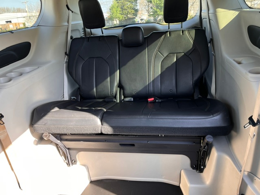 Used 2017 Chrysler Pacifica Touring L - BraunAbility Side Entry Entry Fold Out Automatic Ramp