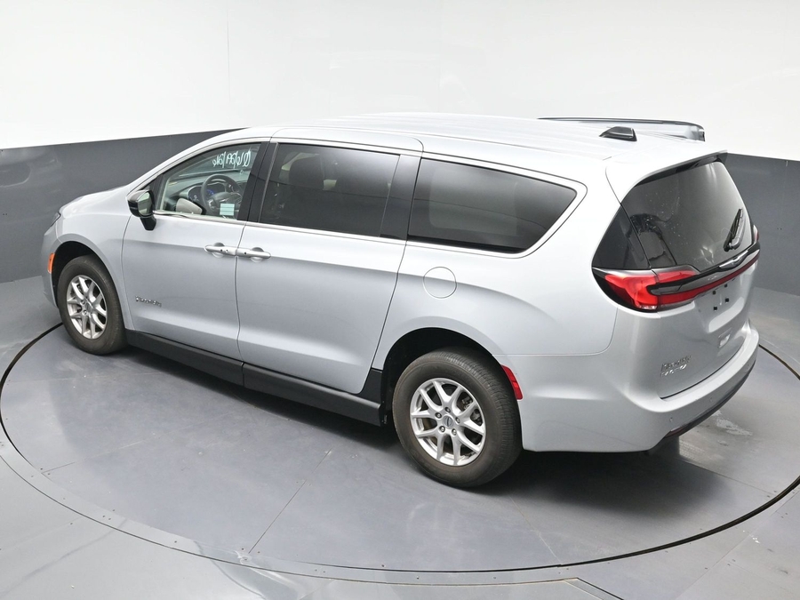 Used 2024 Chrysler Pacifica Touring L - BraunAbility Side Entry Fold Out Manual Ramp