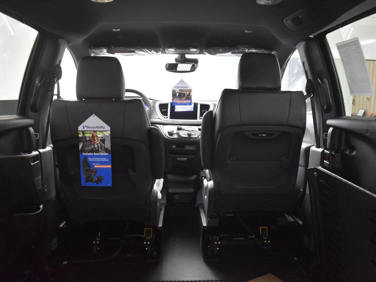 2025 CHRYSLER PACIFICA - Image 7