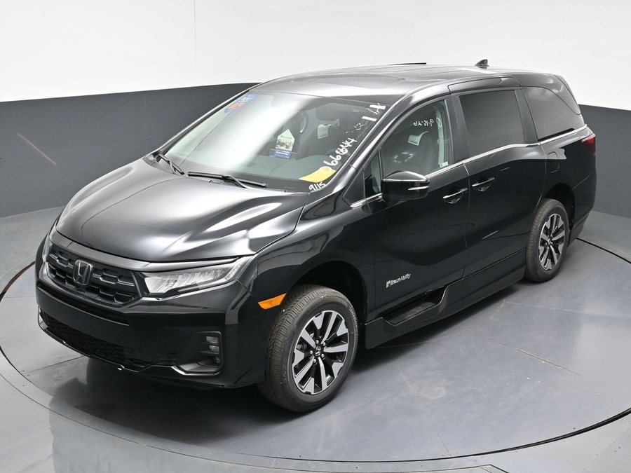 Black Honda Odyssey image number 21
