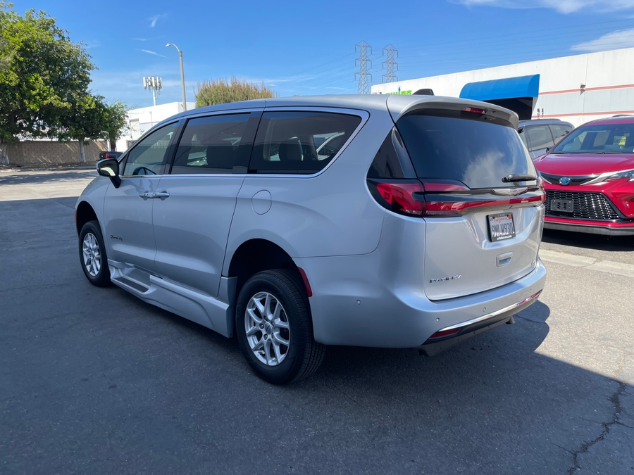 Used 2023 Chrysler Pacifica Touring L Safety - BraunAbility Side Entry Fold Out Automatic Ramp