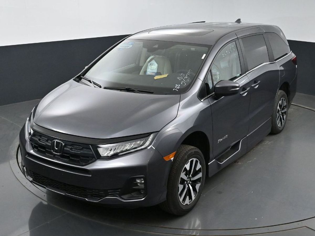 Grey Honda Odyssey image number 23