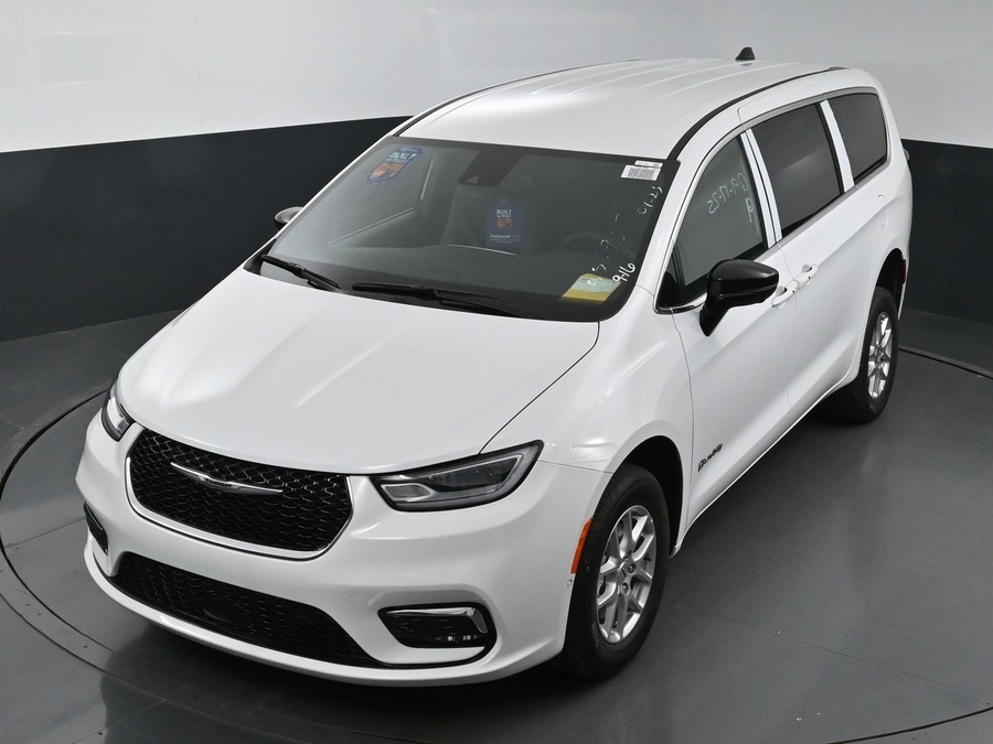 New 2025 Chrysler Pacifica Select Safety - BraunAbility Rear Entry Entry Fold Out Manual Ramp