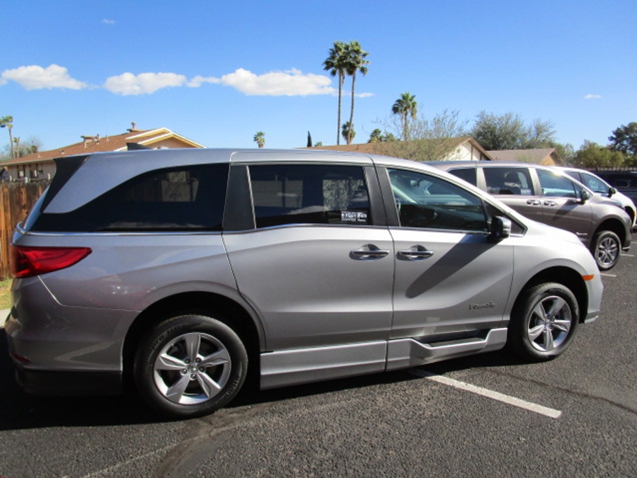 Used 2019 Honda Odyssey EX-L - BraunAbility Side Entry Entry In Floor Automatic Ramp