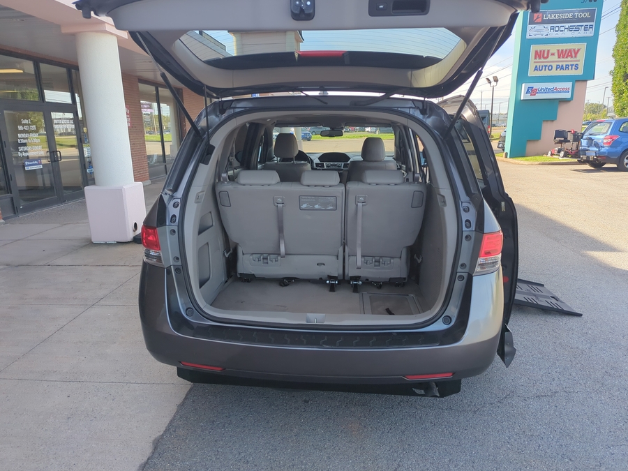 Used 2016 Honda Odyssey EX-L - BraunAbility Side Entry Fold Out Automatic Ramp