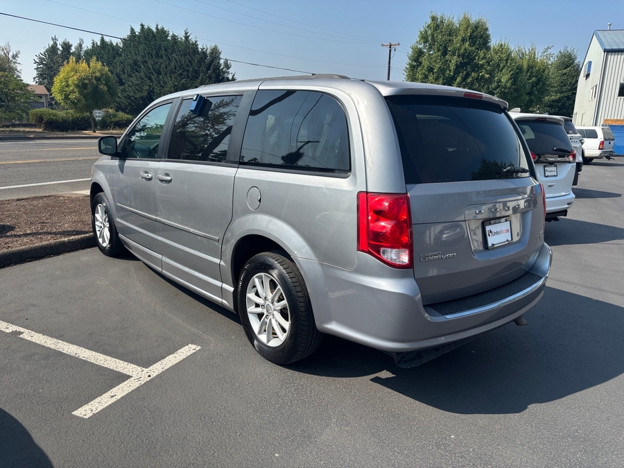 Used 2015 Dodge Grand Caravan SXT - BraunAbility Side Entry Fold Out Automatic Ramp
