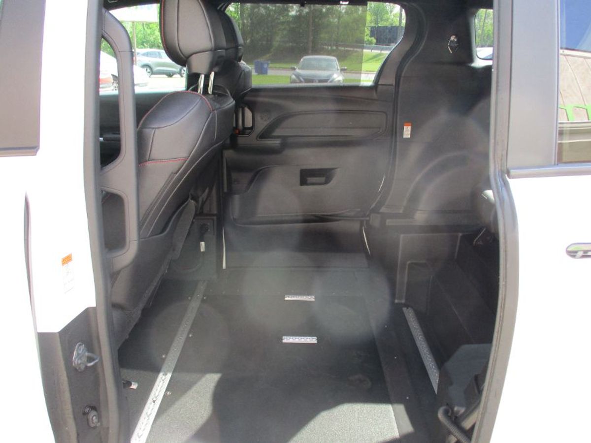 Blanco Toyota Sienna número de imagen 17