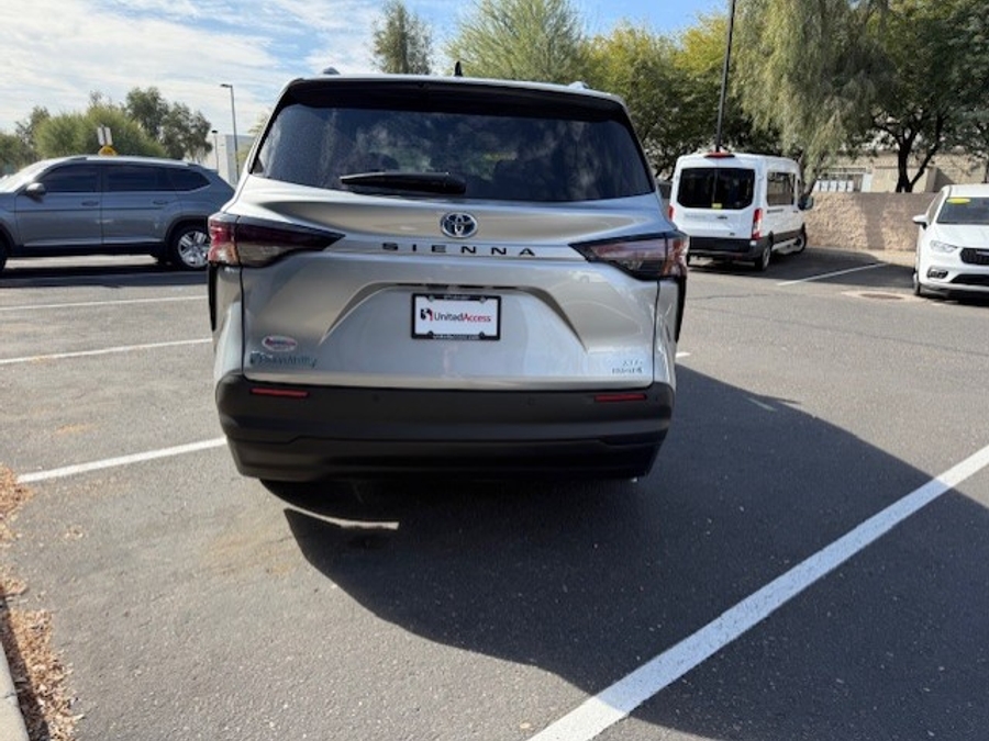 Used 2023 Toyota Sienna Hybrid XLE Plus - BraunAbility Side Entry Entry Fold Out Automatic Ramp