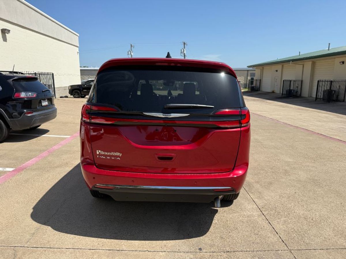 Red Chrysler Pacifica image number 5