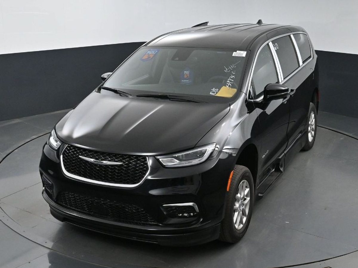 2025 CHRYSLER PACIFICA - Image 23