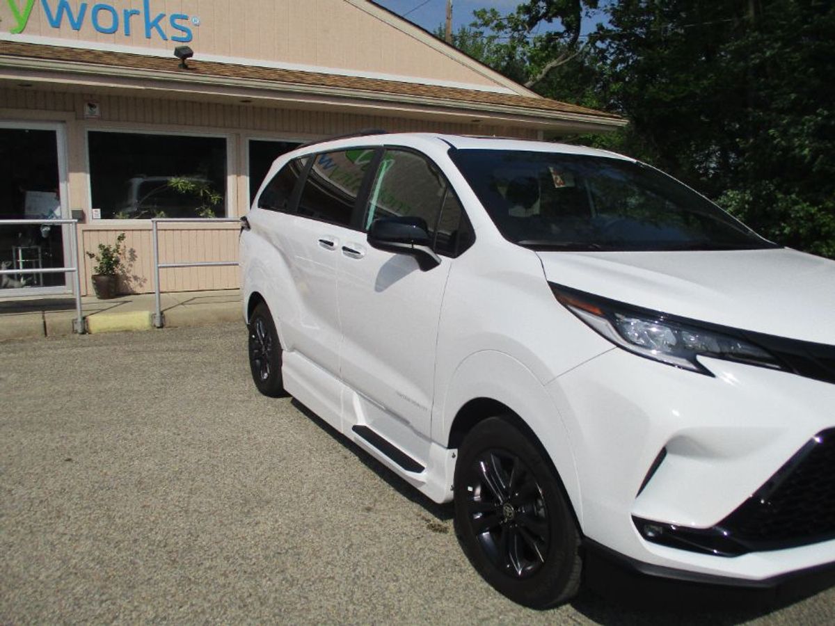 Blanco Toyota Sienna número de imagen 2