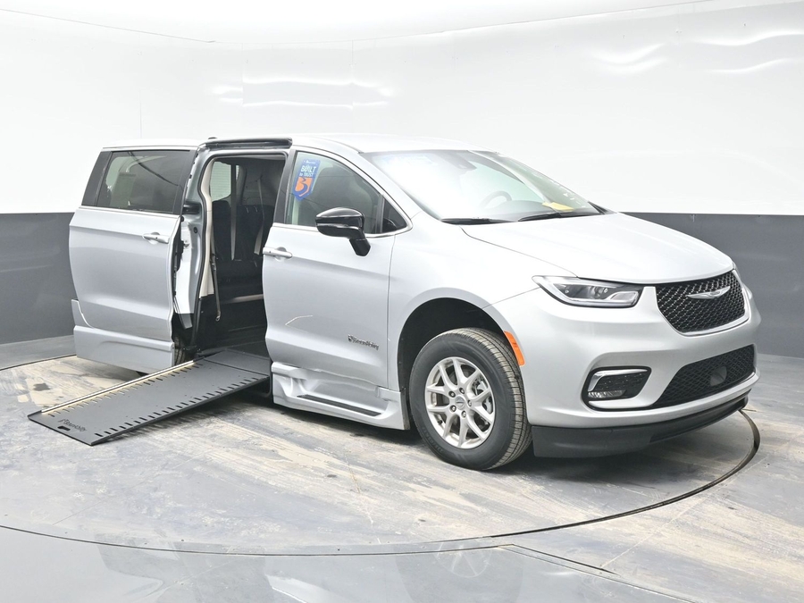 Used 2024 Chrysler Pacifica Touring L - BraunAbility Side Entry Entry In Floor Automatic Ramp