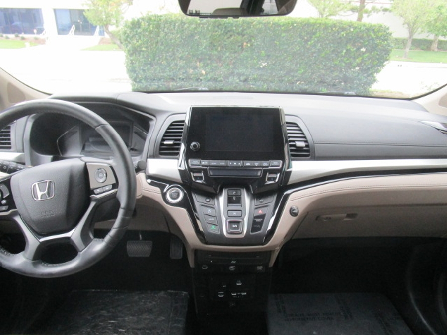 Used 2022 Honda Odyssey Touring - VMI Side Entry Entry In Floor Automatic Ramp