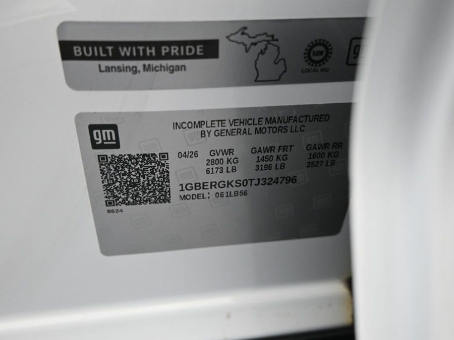 New 2026 Chevrolet Traverse 1LT - BraunAbility Side Entry In Floor Automatic Ramp
