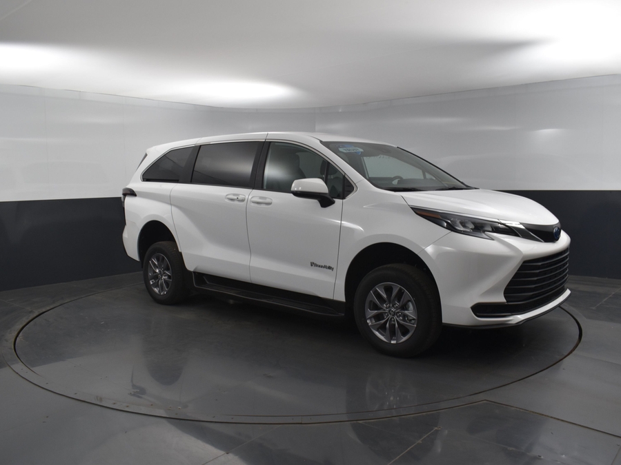 New 2025 Toyota Sienna Hybrid LE - BraunAbility Commercial Rear Entry Entry Fold Out Manual Ramp