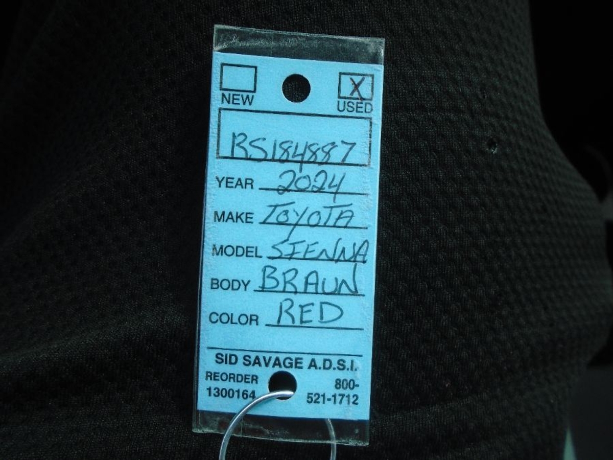 2024 TOYOTA SIENNA - Image 10