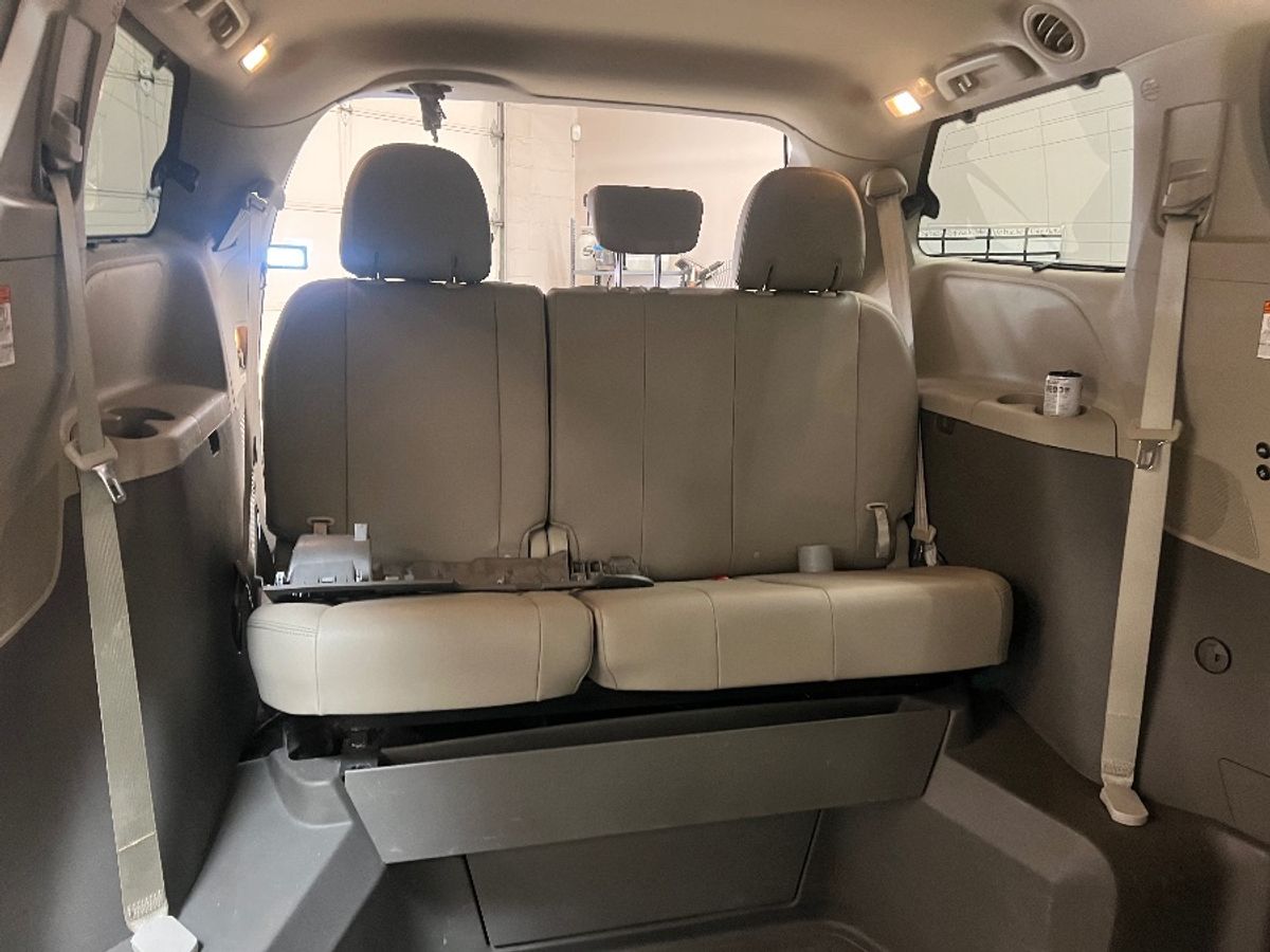 2019 TOYOTA SIENNA - Image 16
