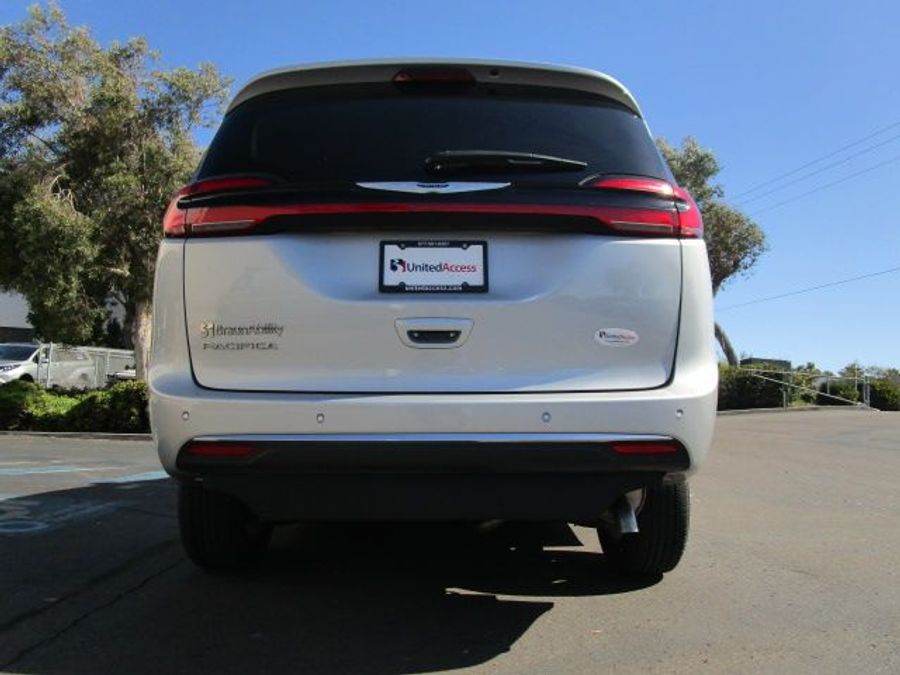 Used 2024 Chrysler Pacifica Touring L - BraunAbility Side Entry Entry Fold Out Automatic Ramp