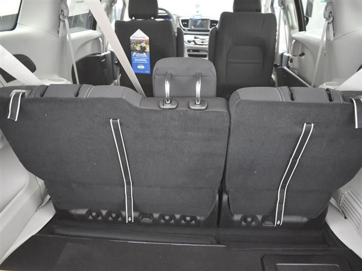 2023 CHRYSLER VOYAGER - Image 19