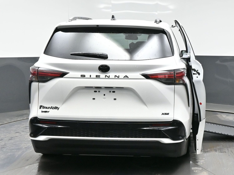 New 2026 Toyota Sienna Hybrid XSE Sport - BraunAbility Side Entry In Floor Automatic Ramp