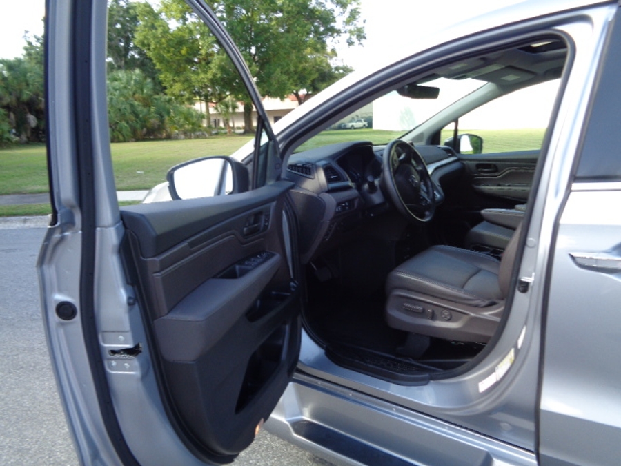 Used 2022 Honda Odyssey EX-L - VMI Side Entry Entry In Floor Automatic Ramp