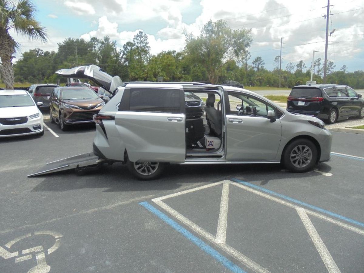 2024 TOYOTA SIENNA - Image 22