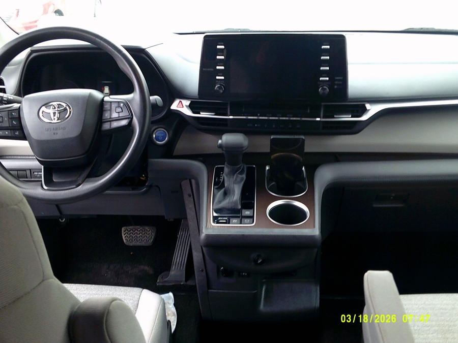 Black Toyota Sienna image number 8