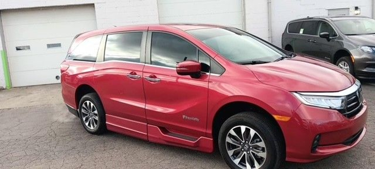 2023 Honda Odyssey EX-L's photo