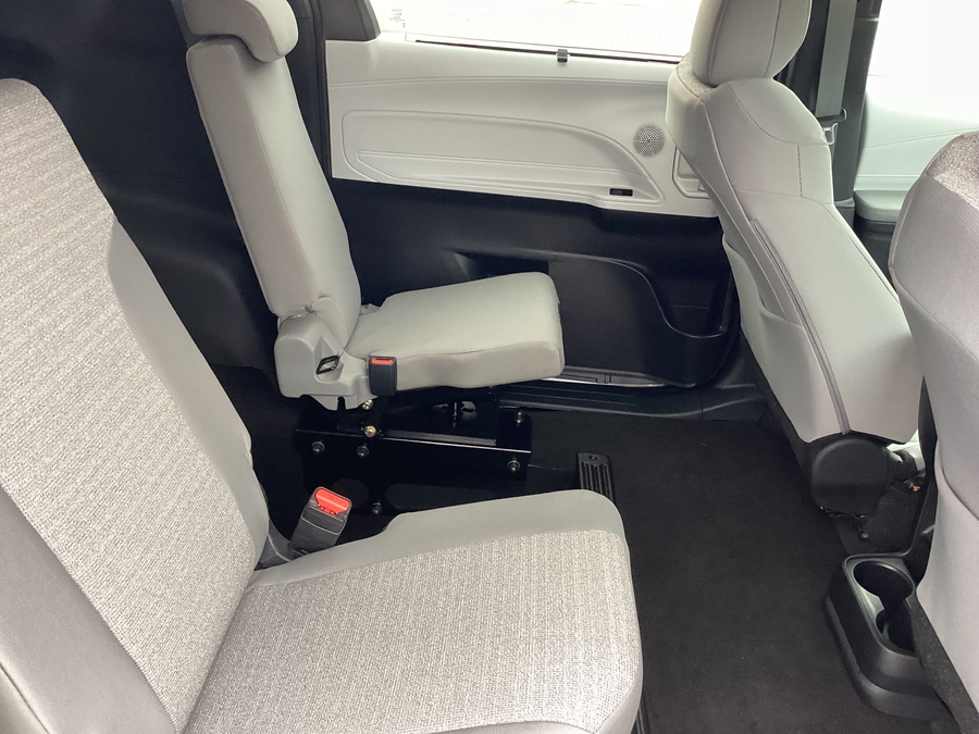 2025 TOYOTA SIENNA - Image 15