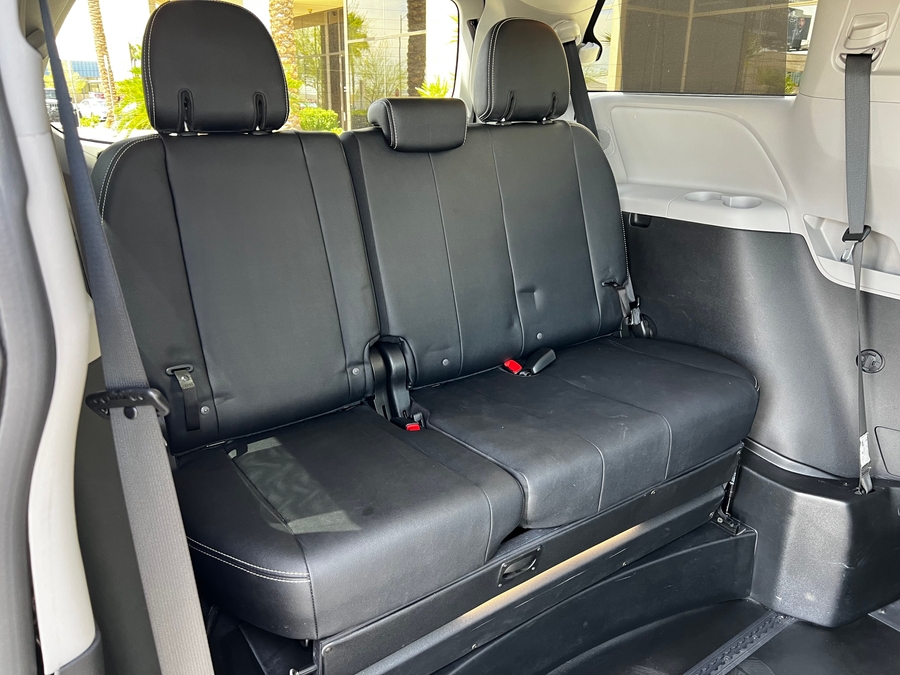 Used 2020 Toyota Sienna SE - BraunAbility Side Entry Entry Fold Out Automatic Ramp
