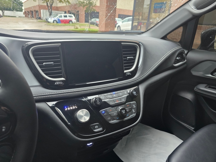Used 2024 Chrysler Pacifica Touring L - BraunAbility Side Entry In Floor Automatic Ramp