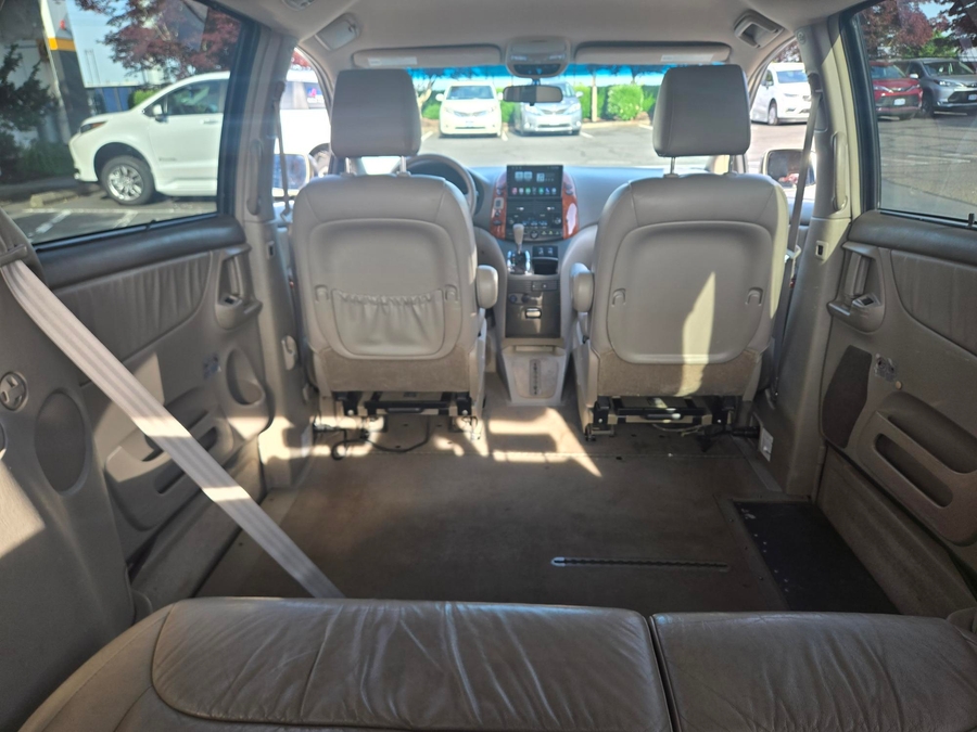 Used 2009 Toyota Sienna XLE - BraunAbility Side Entry In Floor Automatic Ramp