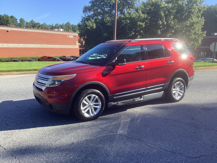 Red Ford Explorer with Side Entry Automatic In Floor ramp