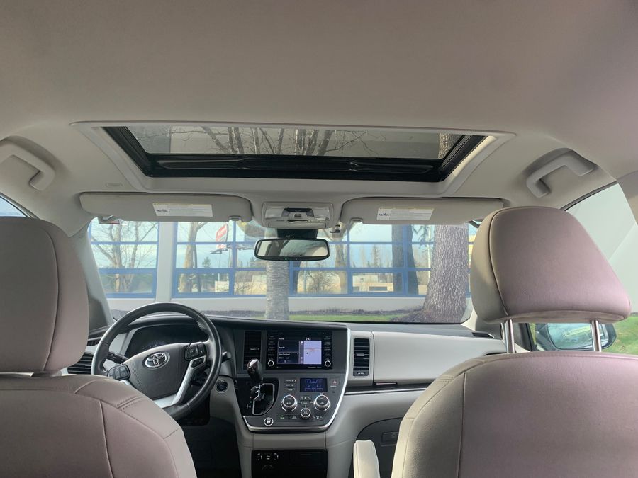 Used 2019 Toyota Sienna XLE Base - BraunAbility Side Entry Entry Fold Out Automatic Ramp