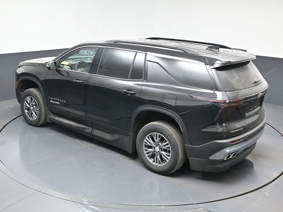 New 2026 Chevrolet Traverse 1LT - BraunAbility Side Entry In Floor Automatic Ramp