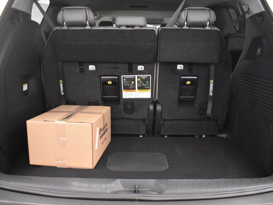New 2025 Toyota Sienna Hybrid XLE Plus - BraunAbility Side Entry Entry Fold Out Automatic Ramp
