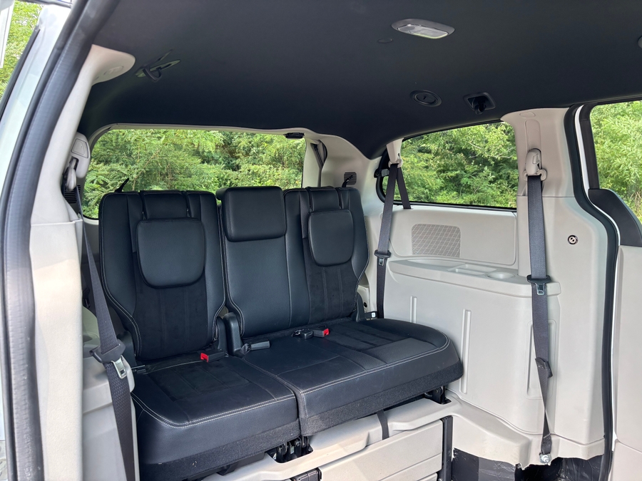 Used 2017 Dodge Grand Caravan SXT - BraunAbility Side Entry Fold Out Automatic Ramp