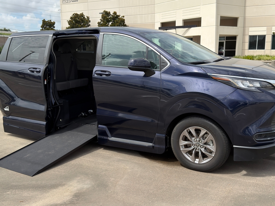 Used 2023 Toyota Sienna Hybrid LE - VMI Side Entry In Floor Automatic Ramp