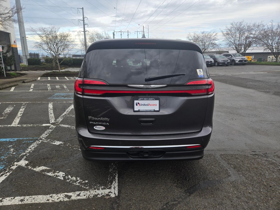 Used 2021 Chrysler Pacifica Touring L - BraunAbility Side Entry Entry In Floor Automatic Ramp