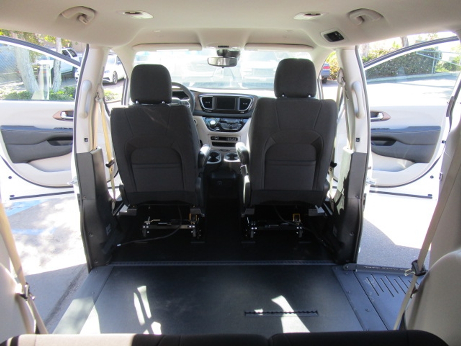 Used 2024 Chrysler Voyager LX - BraunAbility Side Entry Entry Fold Out Automatic Ramp