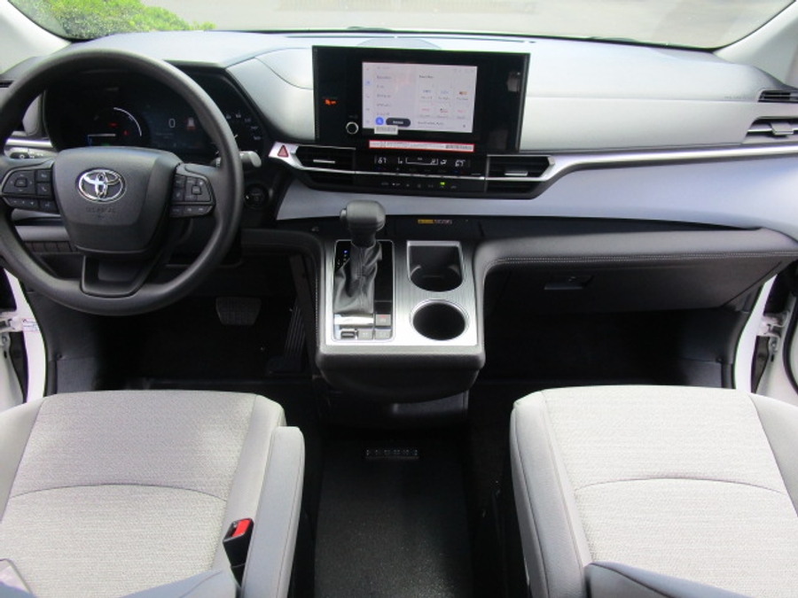 New 2025 Toyota Sienna Hybrid LE AWD w MID ROW - Vantage Mobility Commercial Side Entry Entry In Floor Manual Ramp
