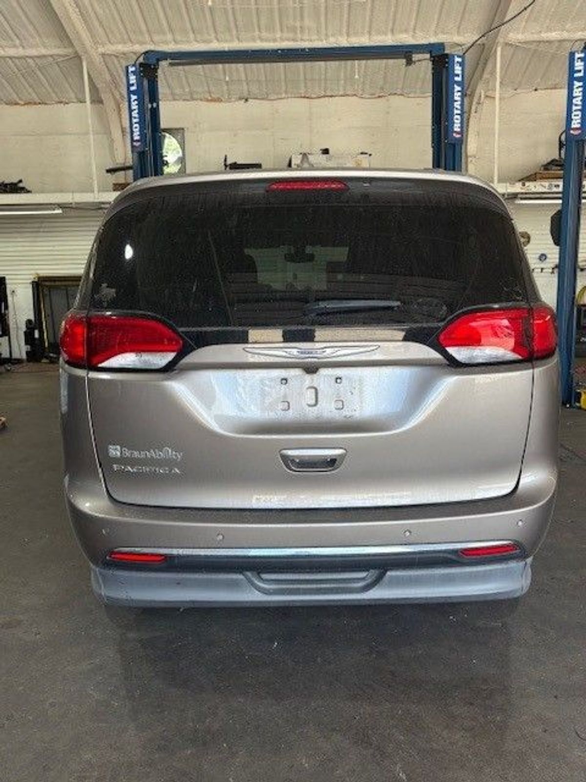 2018 CHRYSLER PACIFICA - Image 4