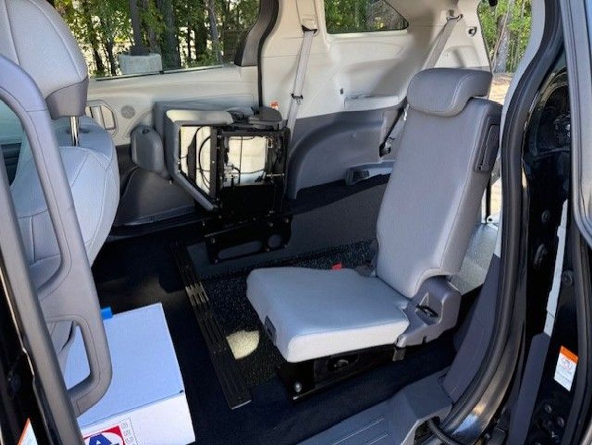 2024 TOYOTA SIENNA - Image 14