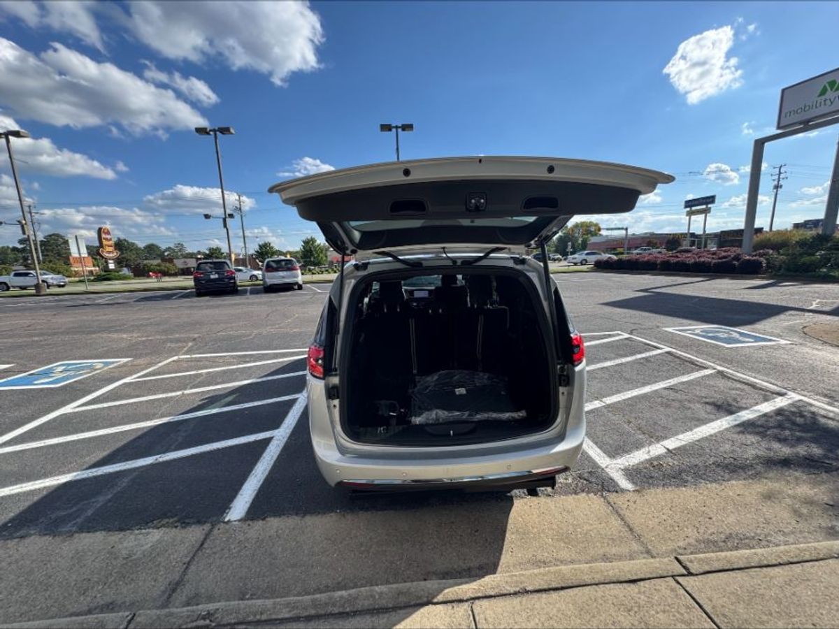 2024 CHRYSLER PACIFICA - Image 5