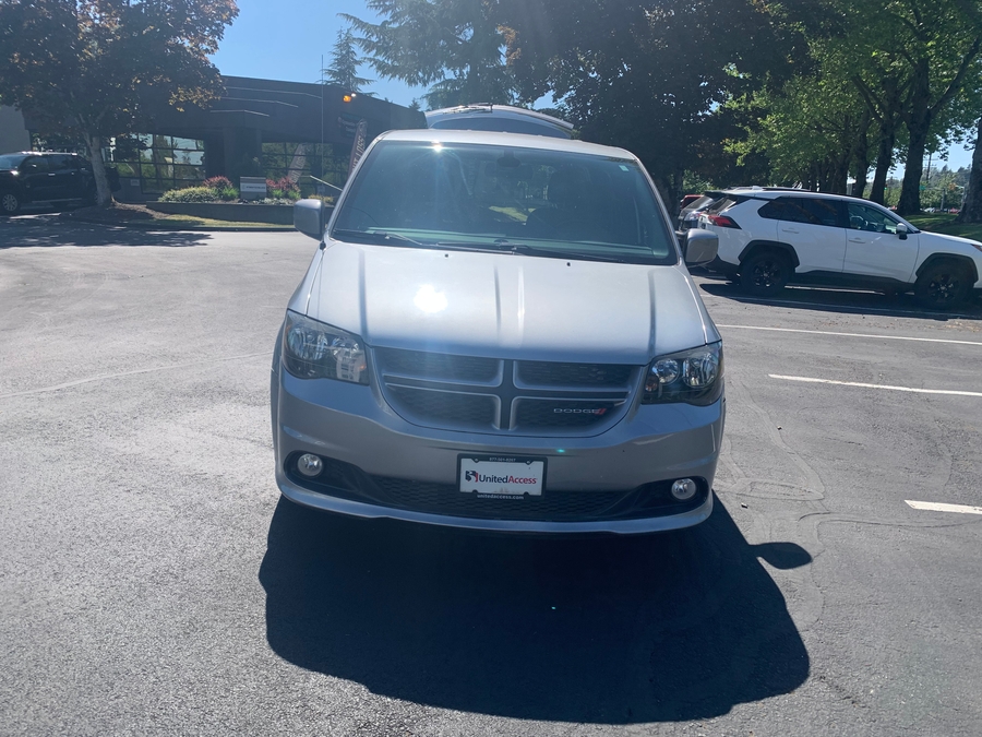 Used 2019 Dodge Grand Caravan GT - International Mobility Rear Entry Entry Fold Out Manual Ramp