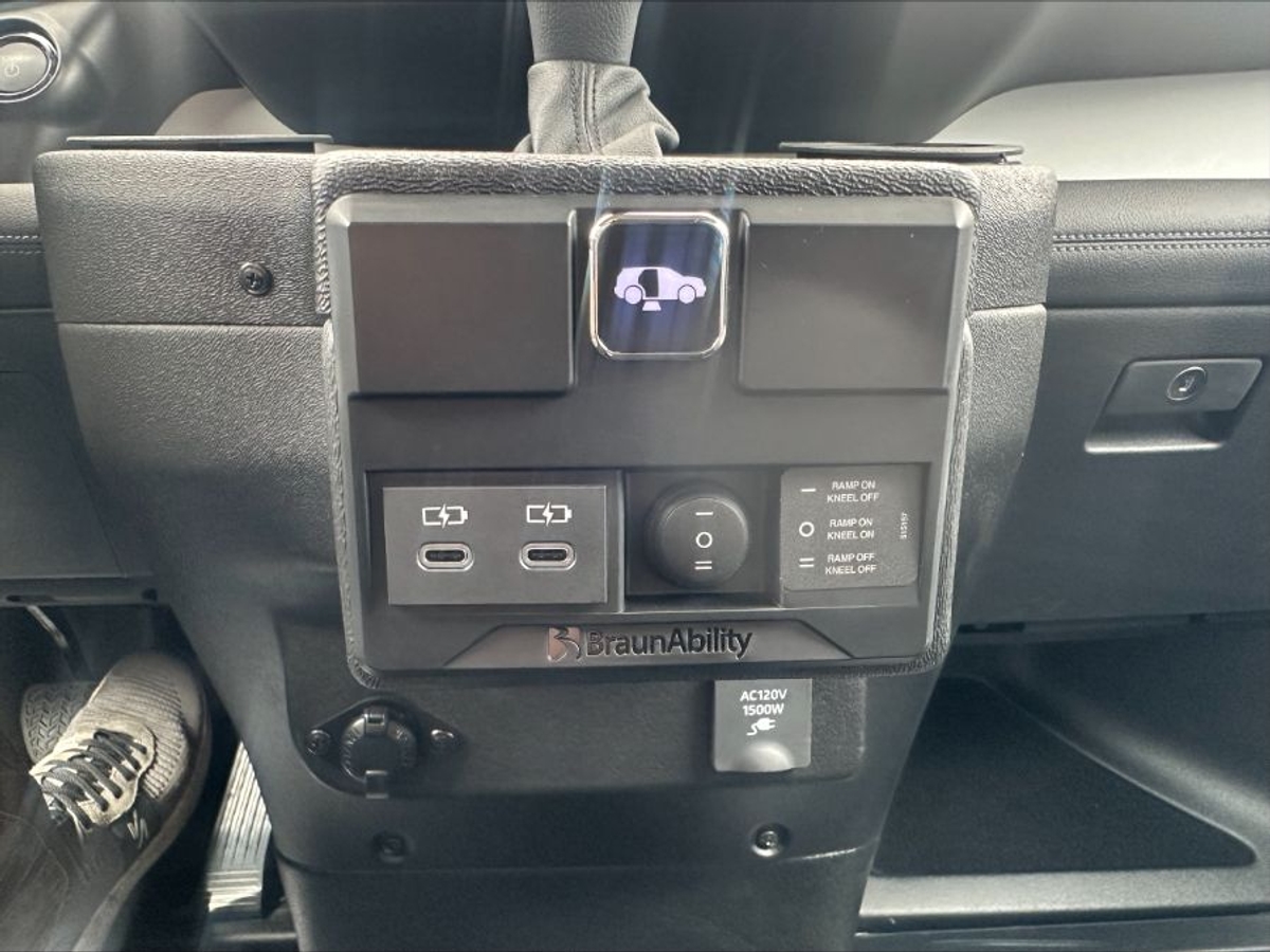 2025 TOYOTA SIENNA - Image 21