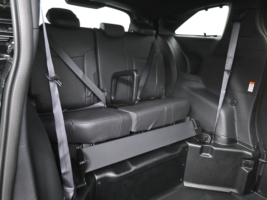 Black Toyota Sienna image number 9